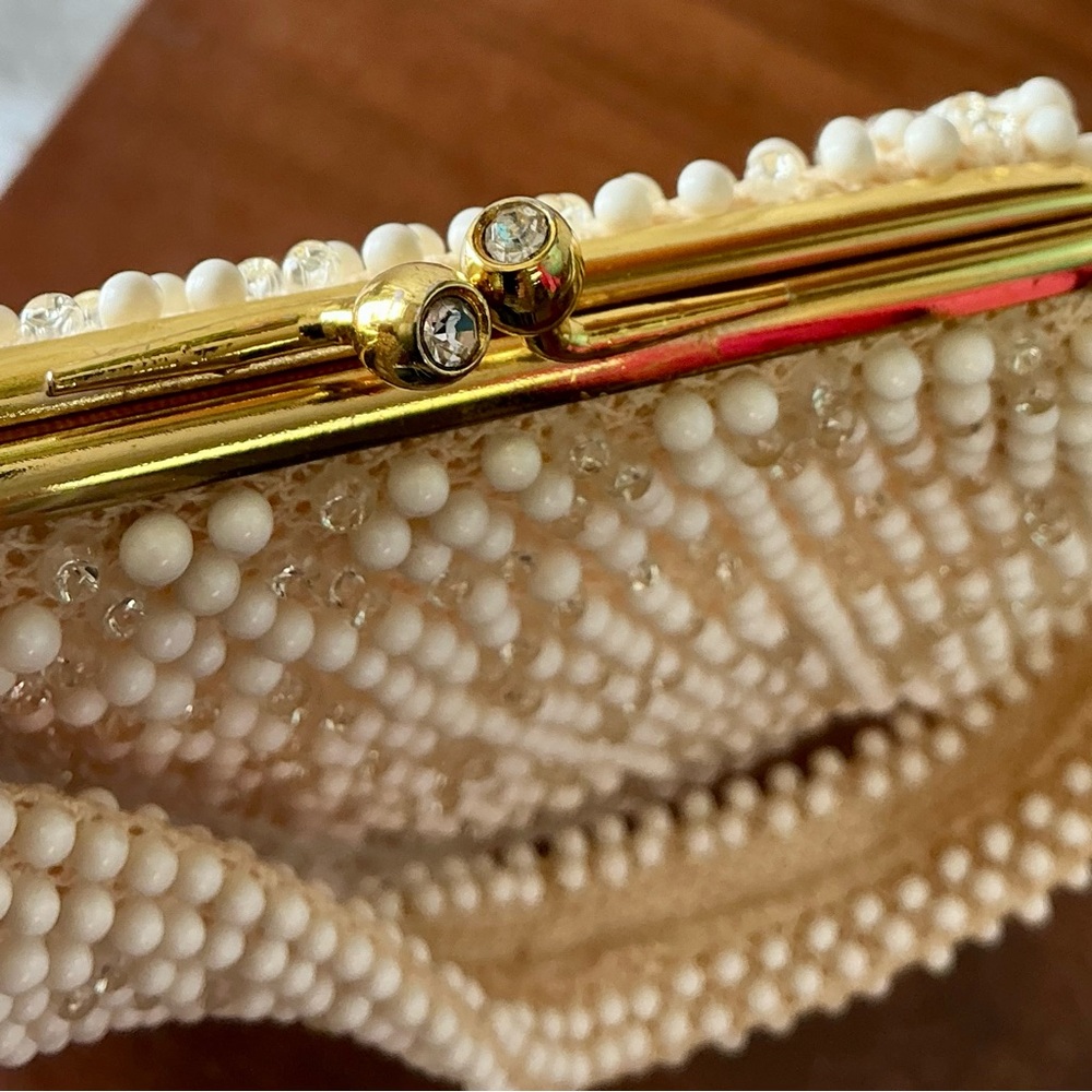 SOLD Vintage 1950s Corde Beade Ecru Ornately Circle Patterned Pearl-Like Beaded - Picture 16 of 16